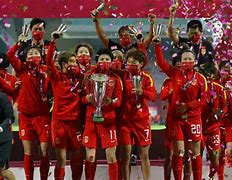 关于中国国家女足队在比赛中再次获得胜利引人注目的信息