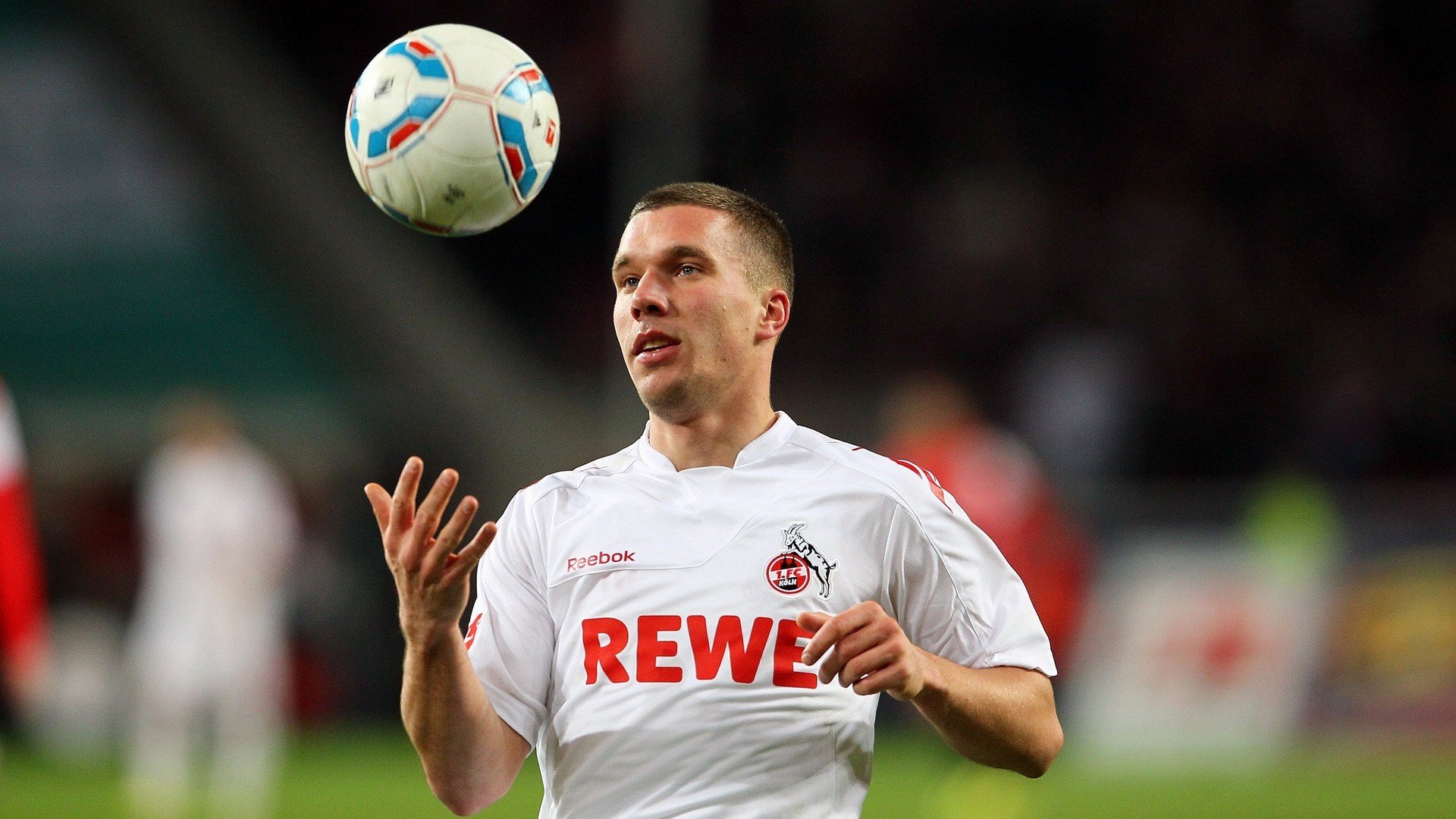 爱游戏(AYX)体育-F1赛车赛场焦点！日本队对阵巴西队，强强对话引爆全球球迷关注