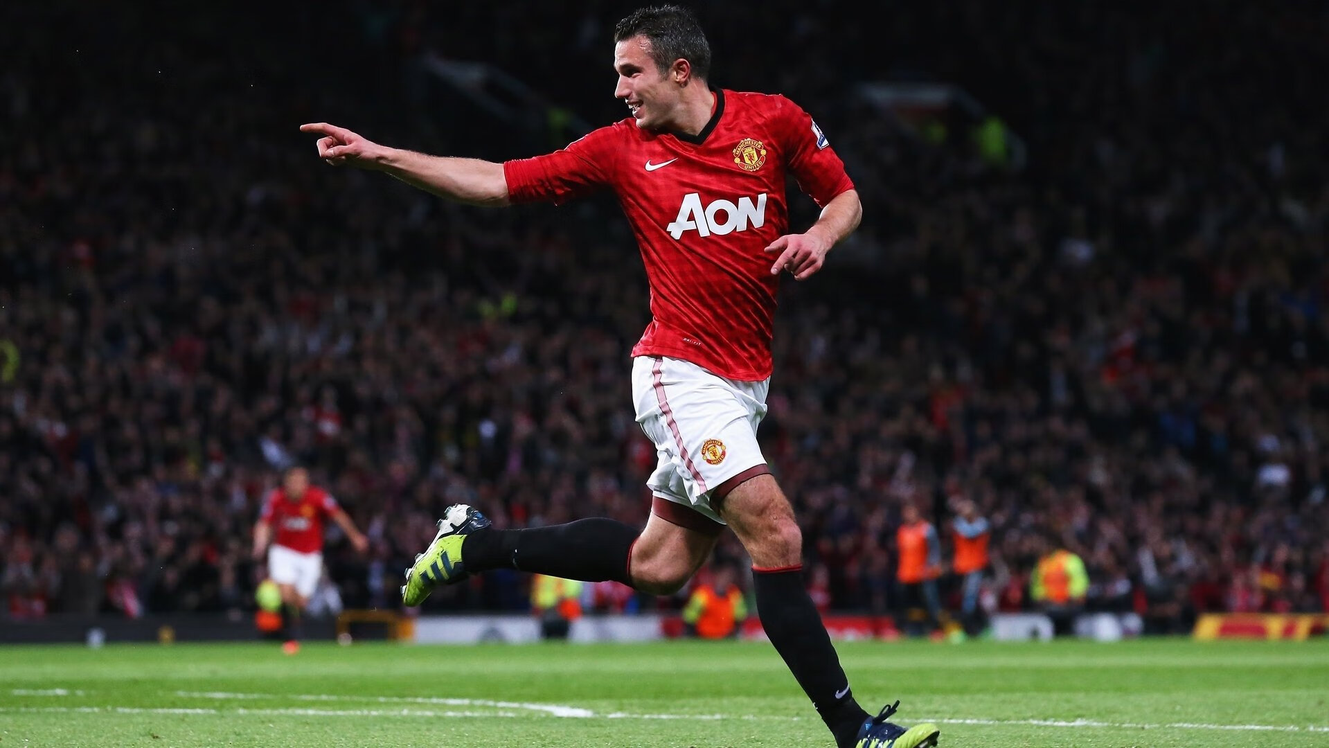 爱游戏体育-足球赛场焦点！荷兰队对阵克罗地亚队，战术博弈精彩纷呈，教练斗智斗勇